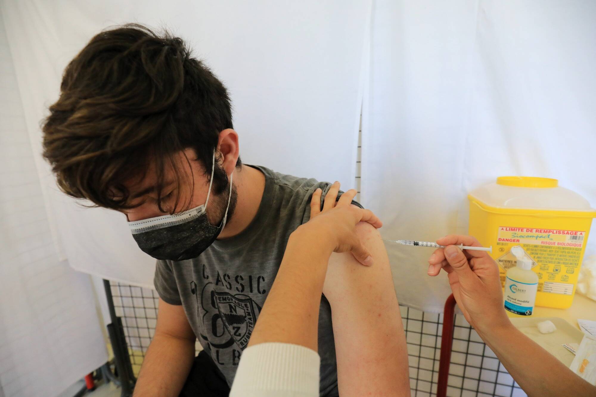 Un Mineur Peut Il Se Faire Vacciner Sans L Accord De Ses Deux Parents Nice Matin