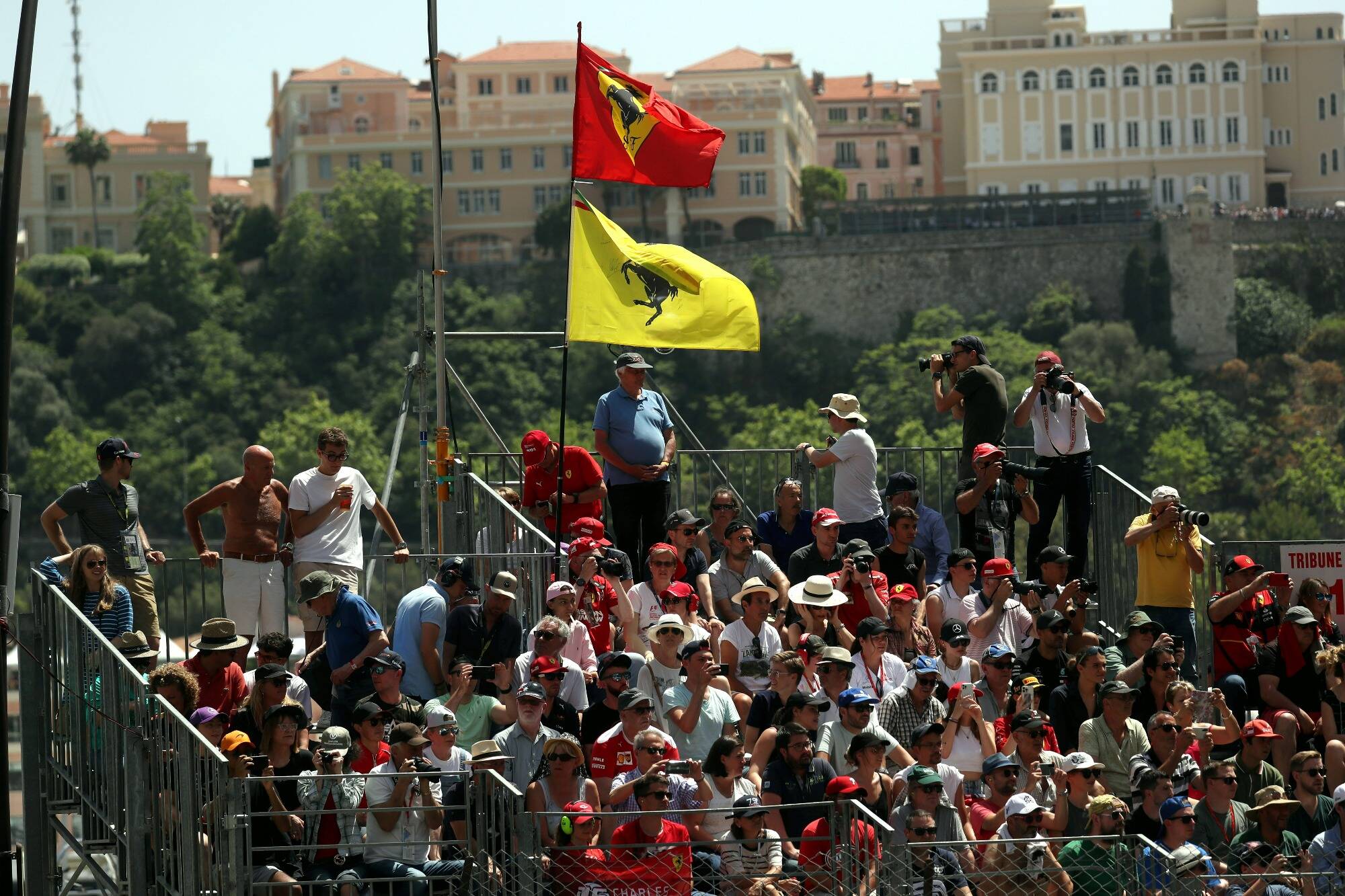 Grand Prix de Formule 1: en tribunes, la course de dimanche affiche bientôt complet