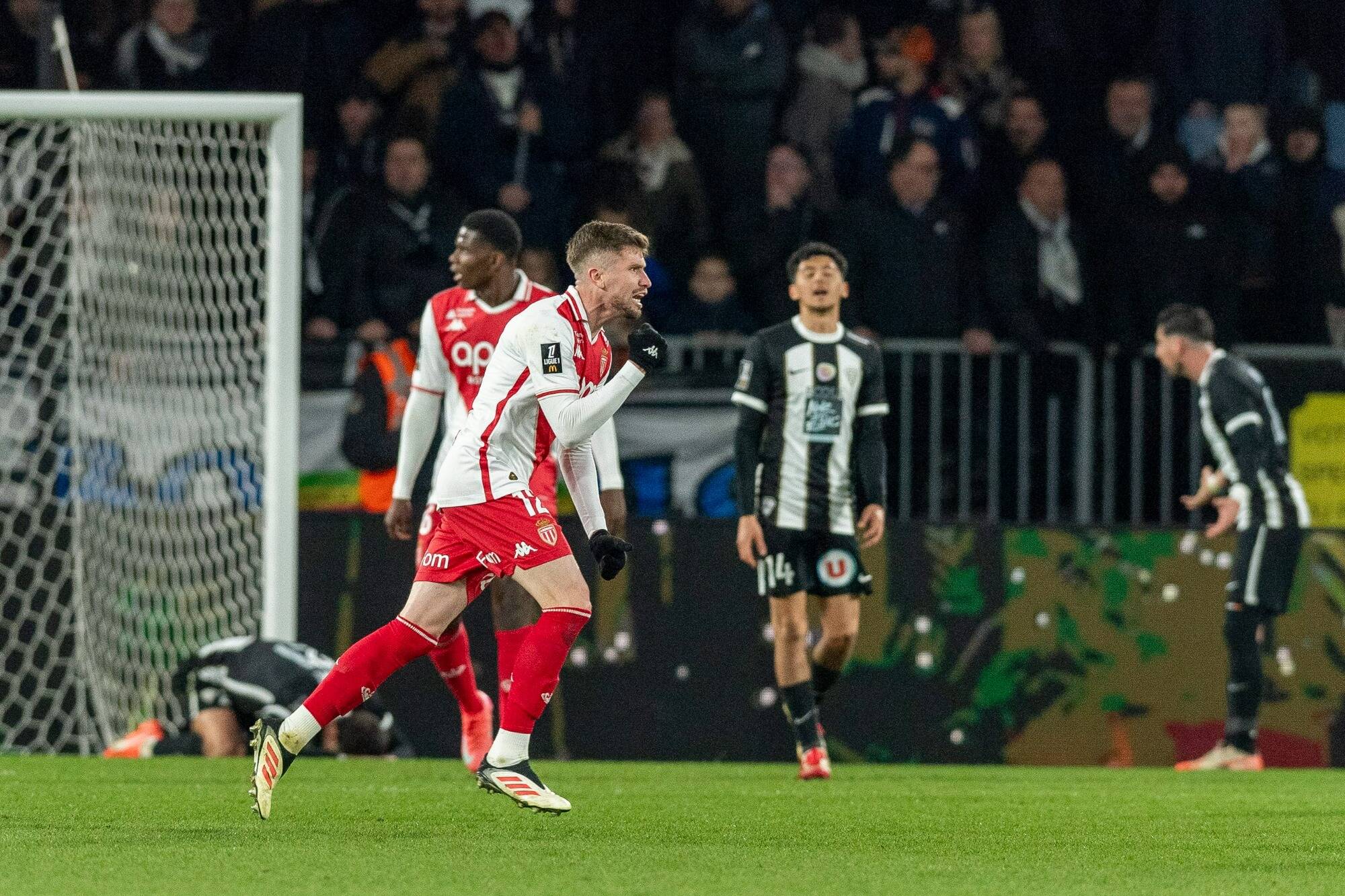 "Il est de retour": après plusieurs matchs ternes, Henrique Caio retrouve (enfin) des couleurs à l'AS Monaco