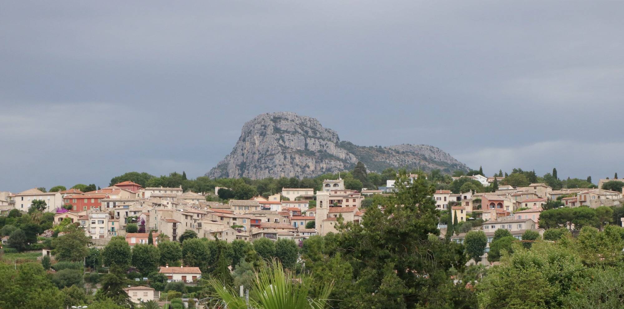 Le logement doit être la nouvelle "grande cause nationale", selon le président du Medef