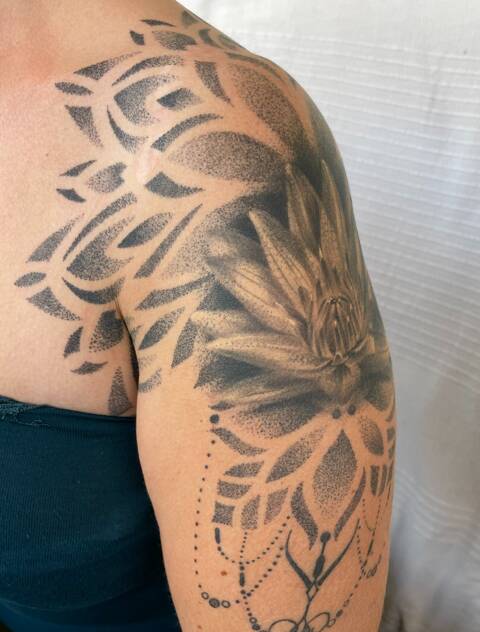 Un tatoueur se fait invectiver après avoir tatoué son chien, Ecologie