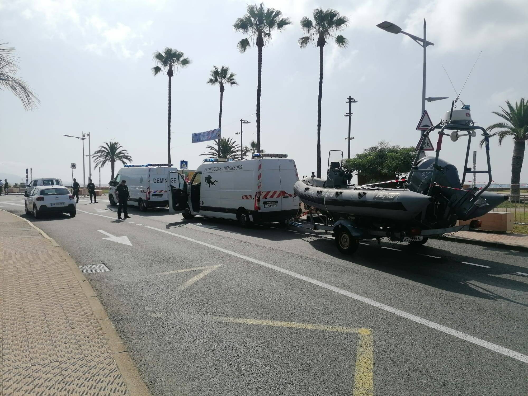 A Menton, une opération de déminage en cours après la découverte d'une grenade de la Seconde guerre mondiale en mer, un périmètre de sécurité mis en place