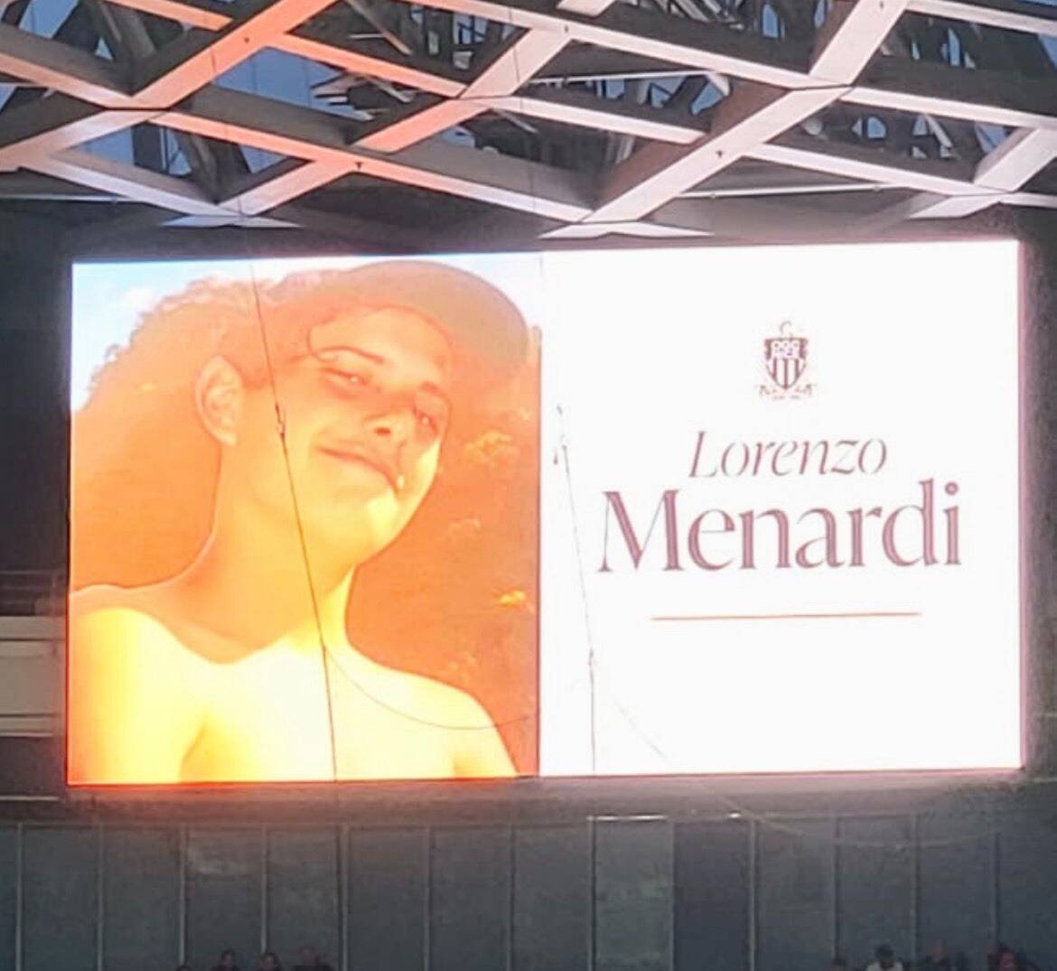 L'Allianz Riviera a rendu hommage à Lorenzo, 15 ans, supporter de l'OGC Nice victime d'un accident de chantier