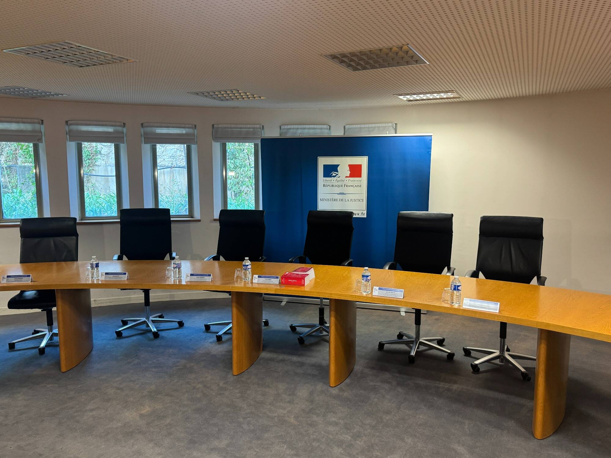 Attaque au couteau au lycée horticole d'Antibes: une conférence de presse du procureur de la République attendue à 14 heures