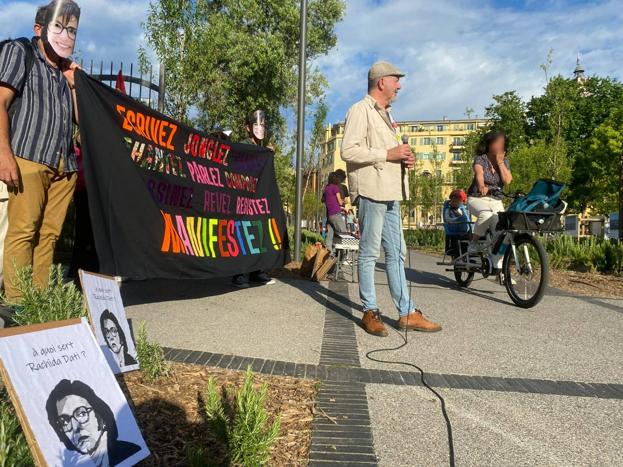 À Nice, des militants CGT ont cherché à recruter (de façon humoristique) un autre ministre de la Culture