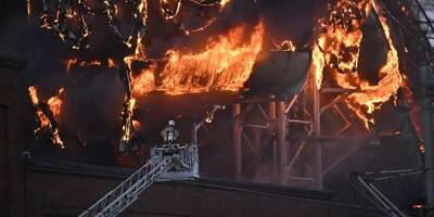Incendie dans un parc d'attraction suédois: le risque d'effondrement freine les recherches