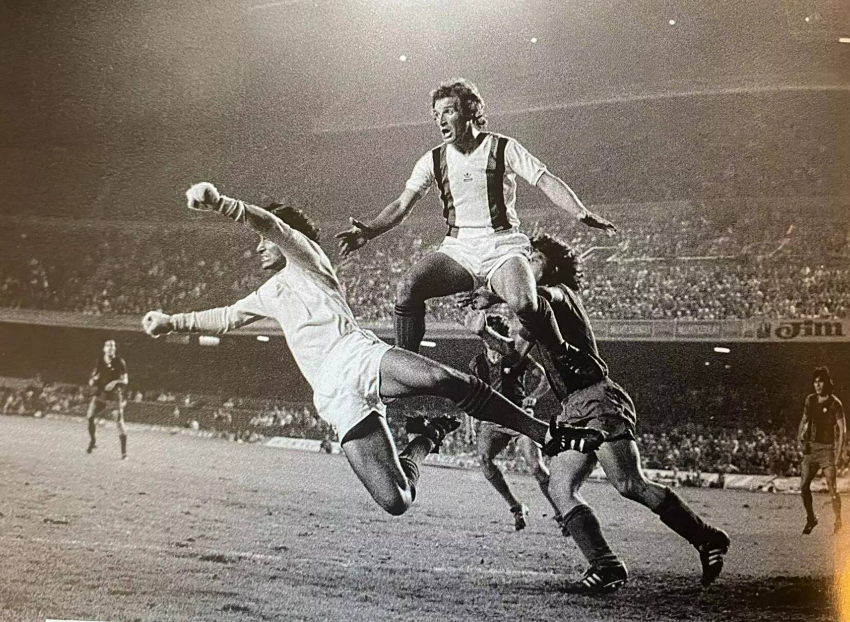 Voilà les 10 joueurs qui ont le plus porté le maillot de l'OGC Nice (et il n'y a que des légendes)