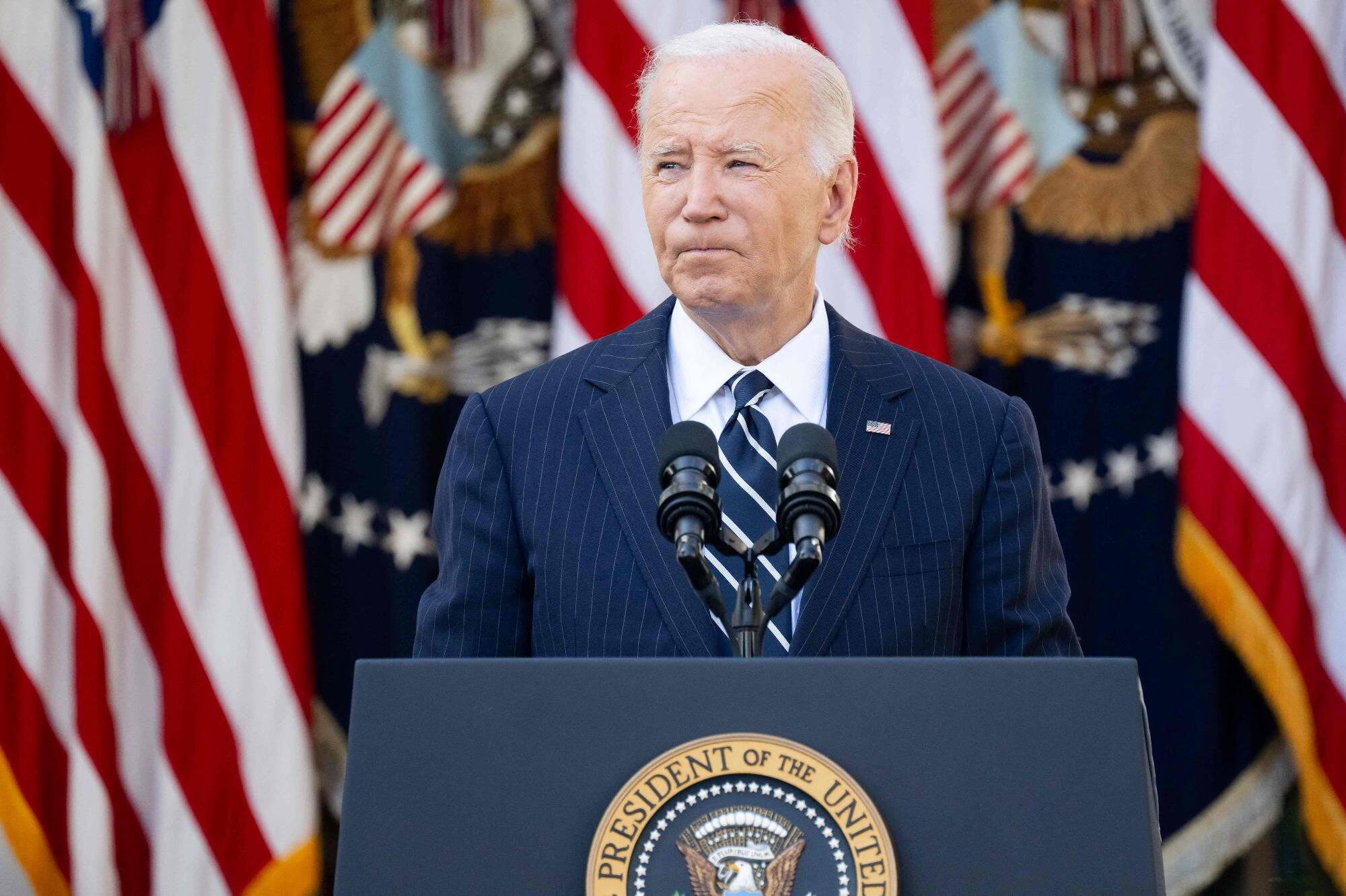 Présidentielle américaine: Joe Biden se dit "prêt à travailler" avec Donald Trump pour une "transition pacifique", dans un discours d'apaisement