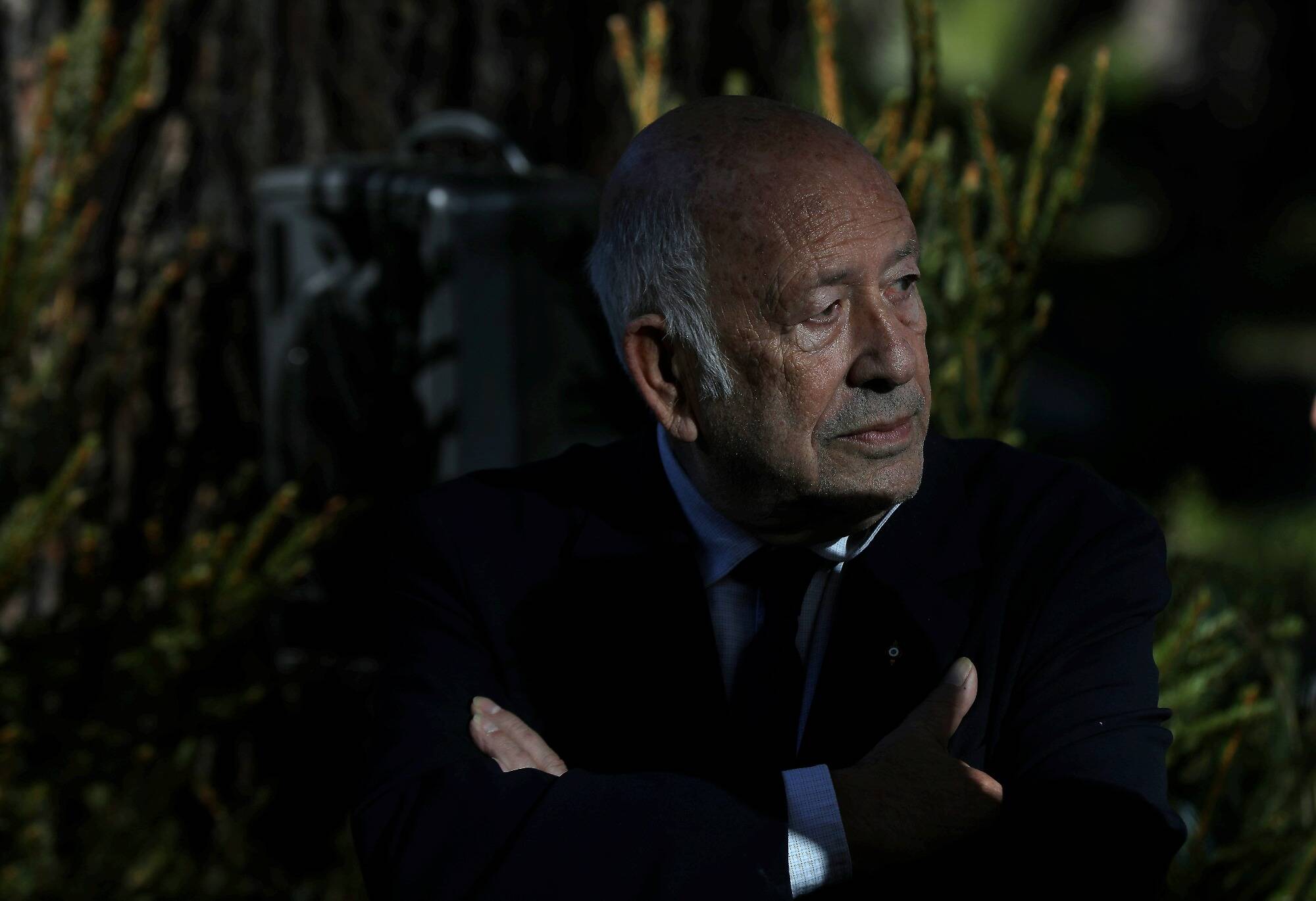 Renvoyé en correctionnelle dans l'affaire des ports de Menton: les élus et les habitants demandent au maire Yves Juhel de "démissionner"