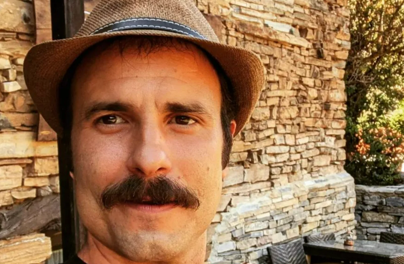 Connu pour son rôle dans la série "Elite", l'acteur espagnol Julian Ortega est mort sur une plage à l'âge de 41 ans