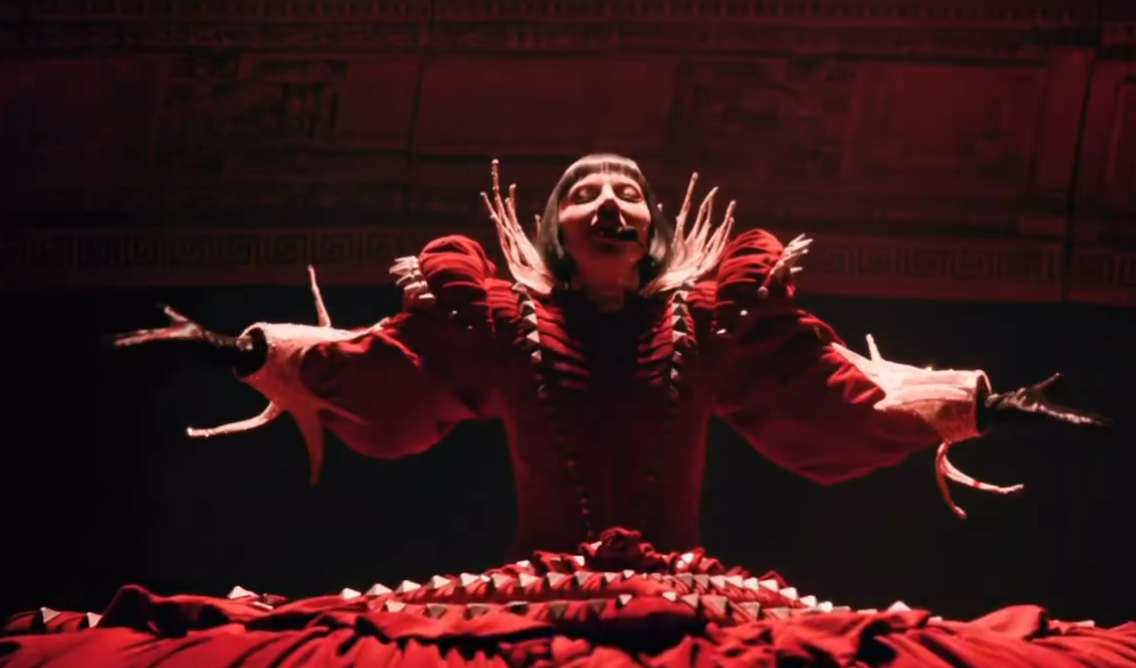 Revivez la folle performance de Lady Gaga , qui a semé le "chaos" lors du premier jour du festival Coachella en Californie