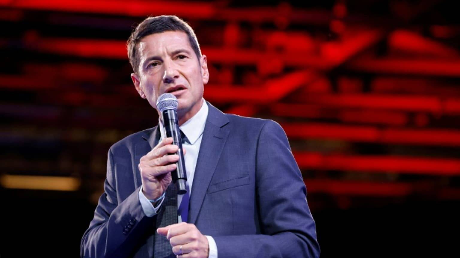 L'Association des maires de France fustige les propos de Macron sur la taxe foncière