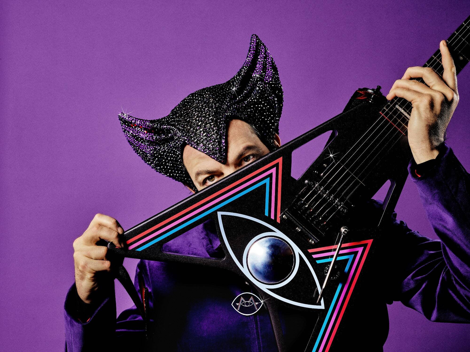 "Un artiste a aussi le droit de délirer, de dire des conneries" : bientôt en concert à Nice, Matthieu Chedid réagit aux propos d'Izïa à Beaulieu