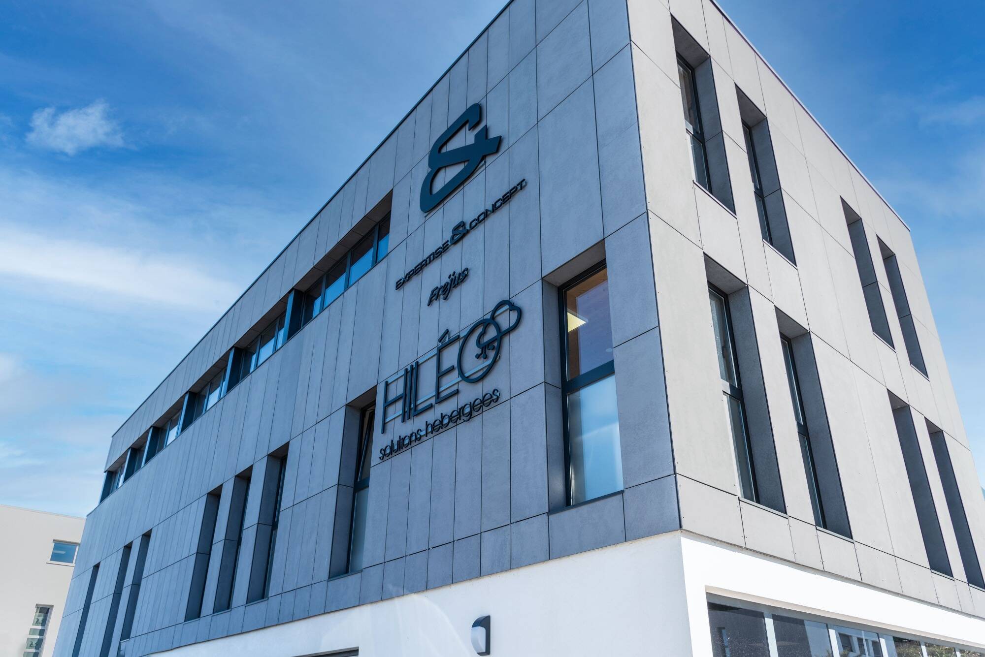 Pourquoi l'hébergeur informatique Hiléo à Fréjus a opté pour Euclyde Datacenters à Sophia-Antipolis pour son centre de données