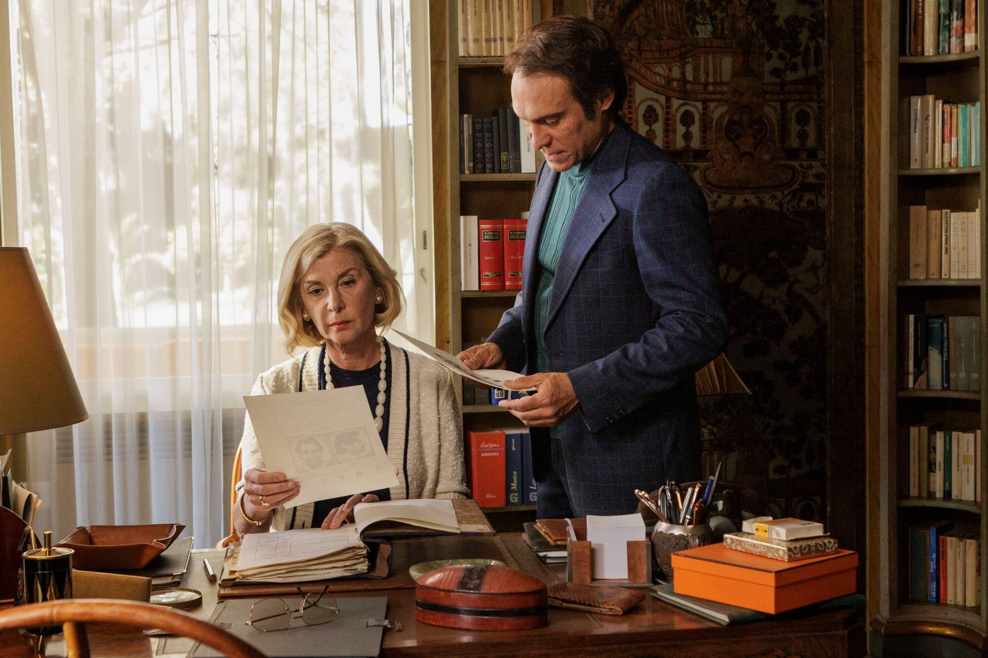 "Ça fait longtemps que je voulais faire une série", on a rencontré Michèle Laroque sur le tournage de la série sur l'affaire Le Roux