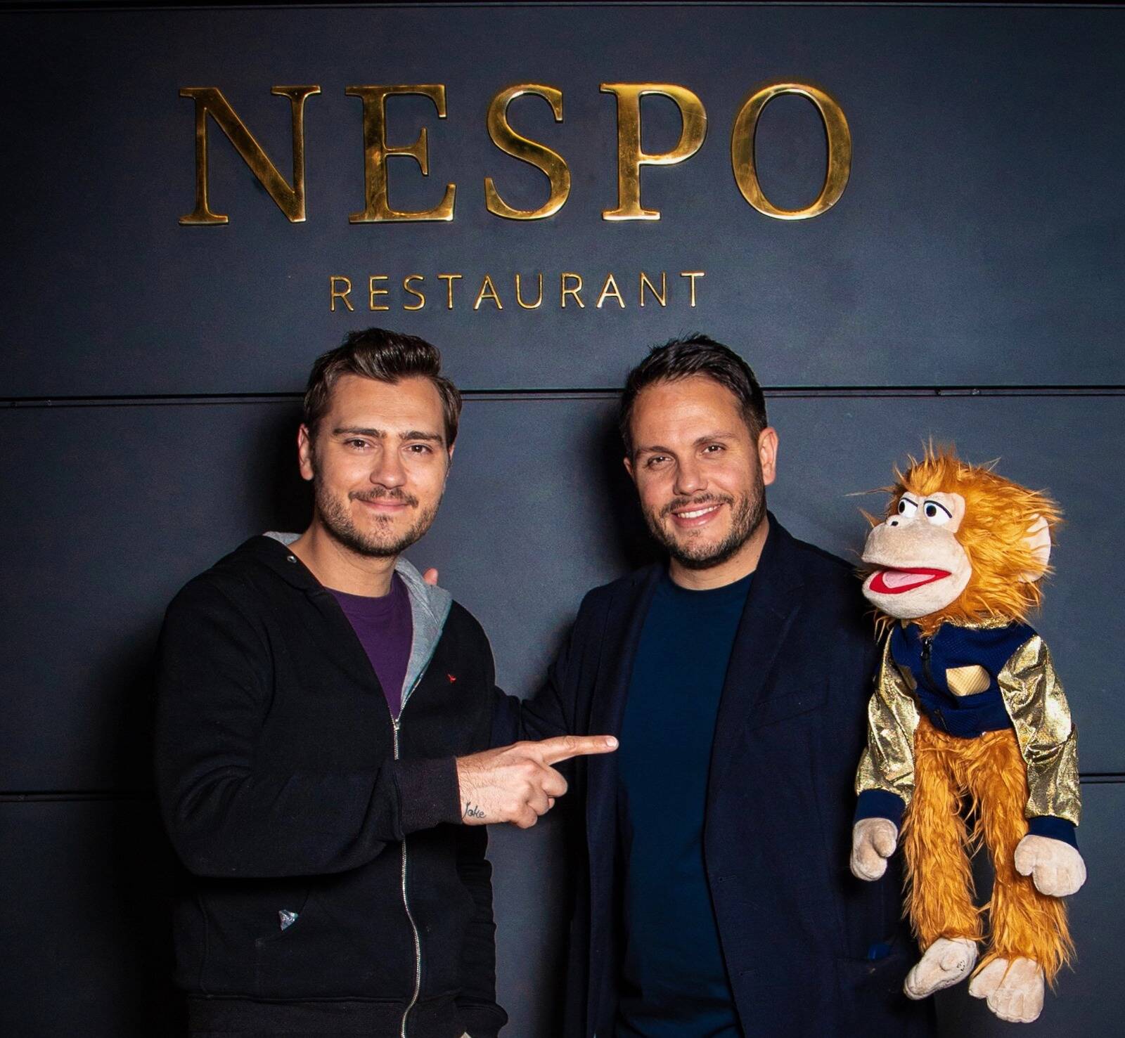 Jeff Panacloc et sa marionnette Jean-Marc se sont arrêtés chez Nespo -  Monaco-Matin