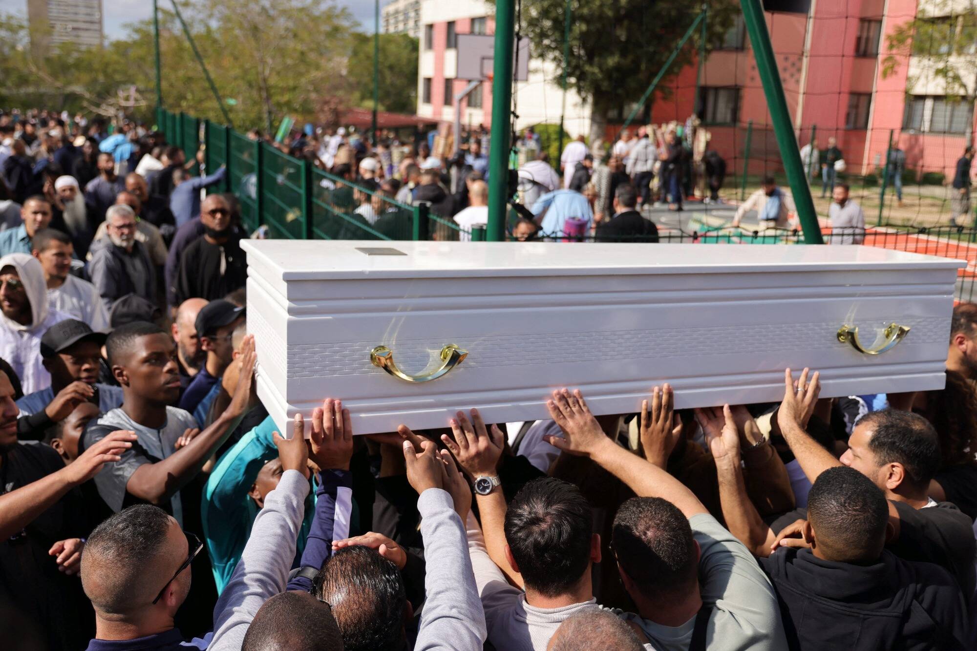 Des centaines de personnes aux obsèques du père de famille varois tué froidement à Marseille