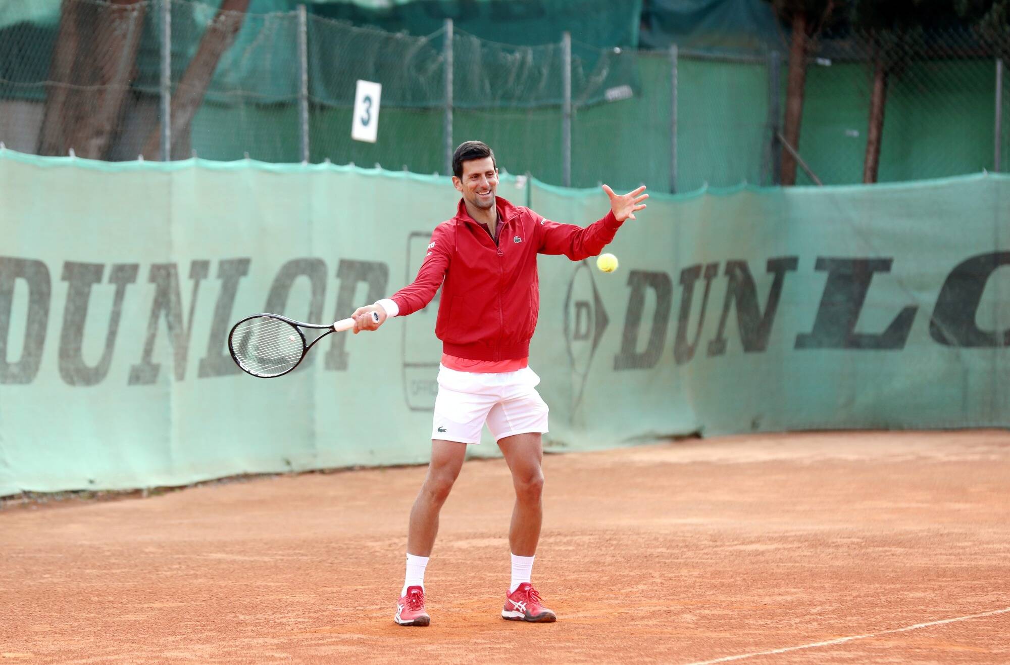 PHOTOS. Novak Djokovic, numéro un mondial de tennis, s'est entraîné au Tennis club de Menton