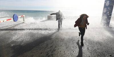 Les impressionnantes images du coup de mer qui a frappé les plages de Menton