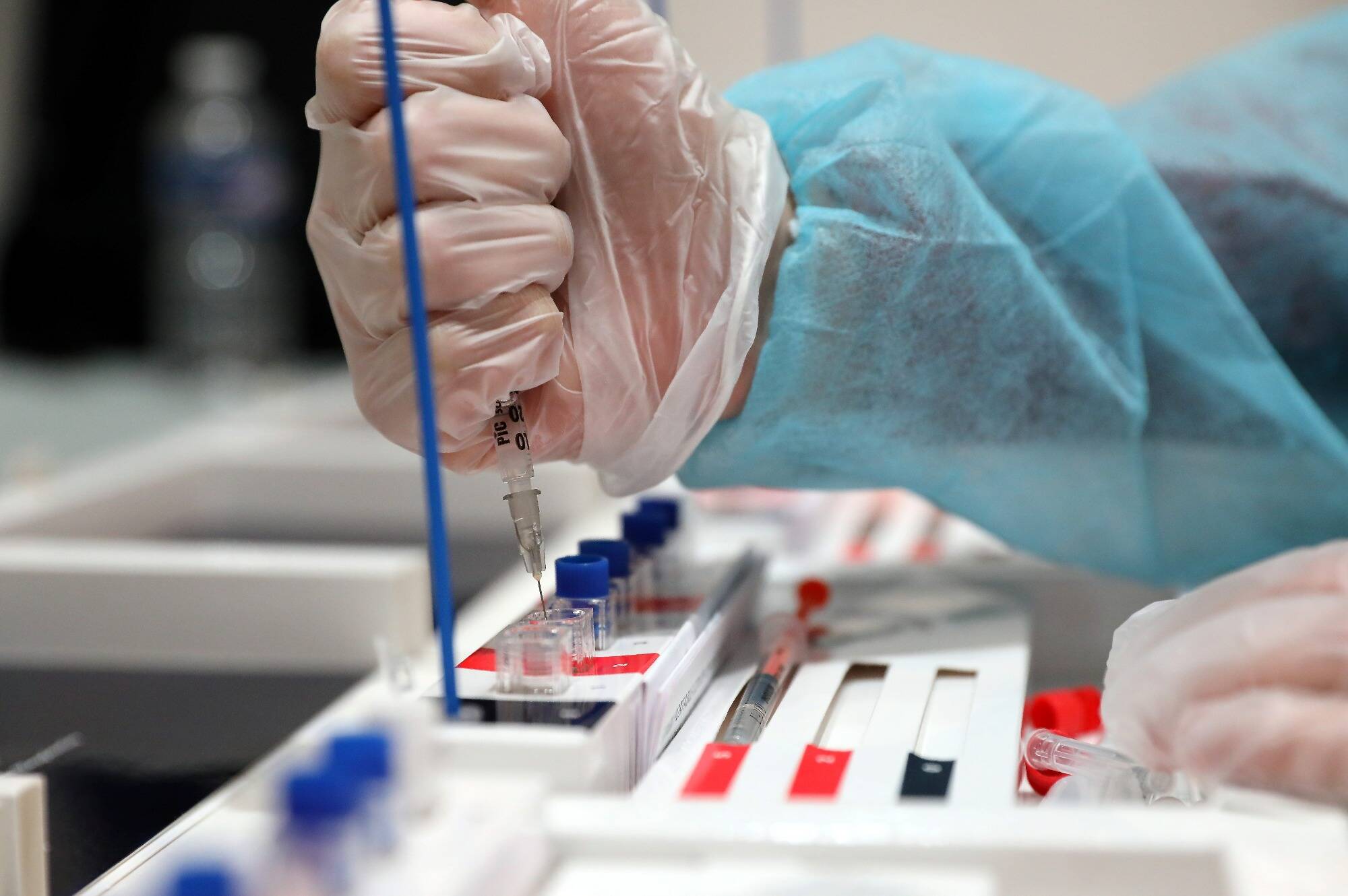 Port du masque, nouveau variant, huitième vague... Ce que dit le nouvel avis du COVARS sur l'épidémie de Covid-19 en France