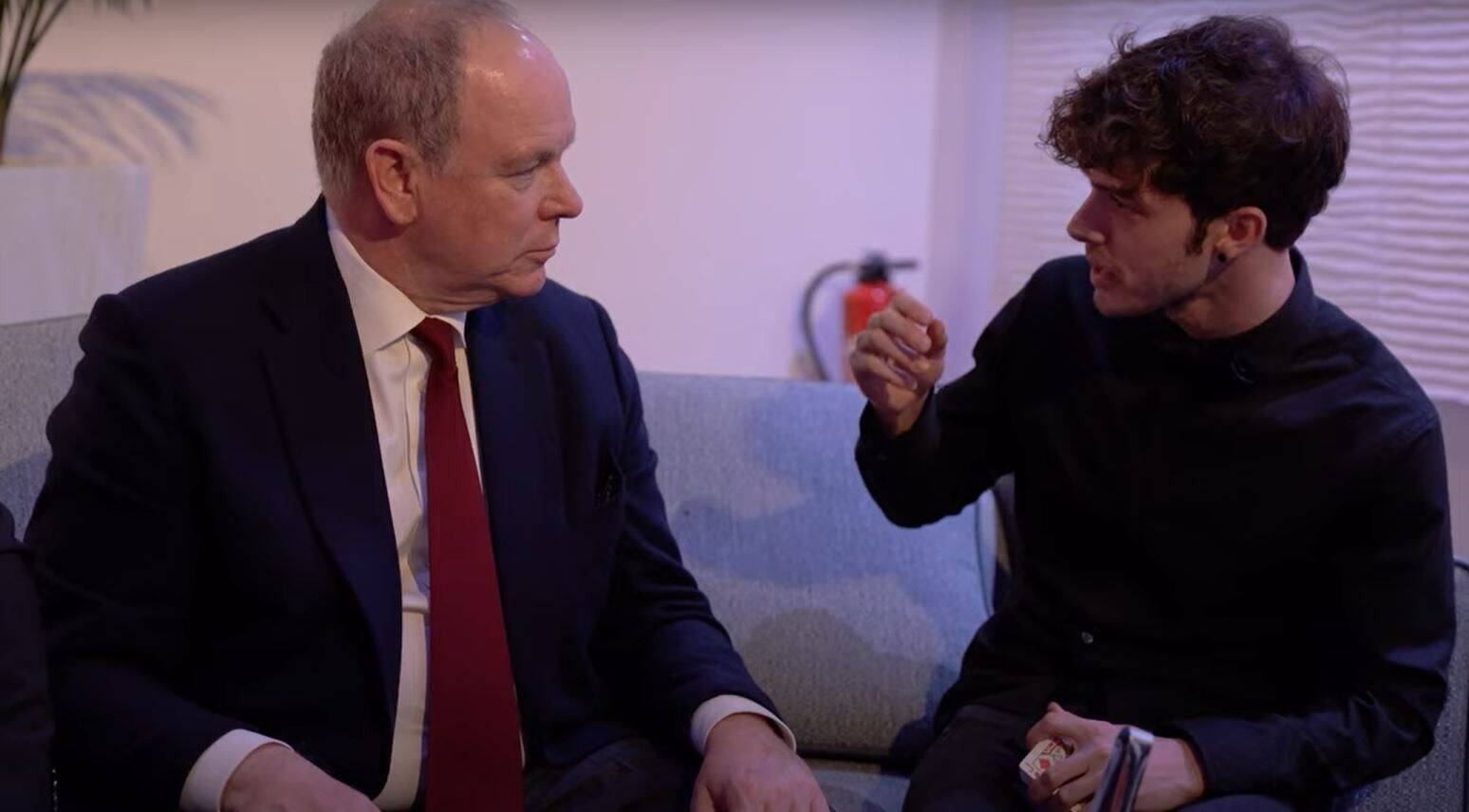 VIDEOS. Le magicien Donovan bluffe le prince Albert II et l'astronaute Thomas Pesquet avec ses tours de magie à Monaco