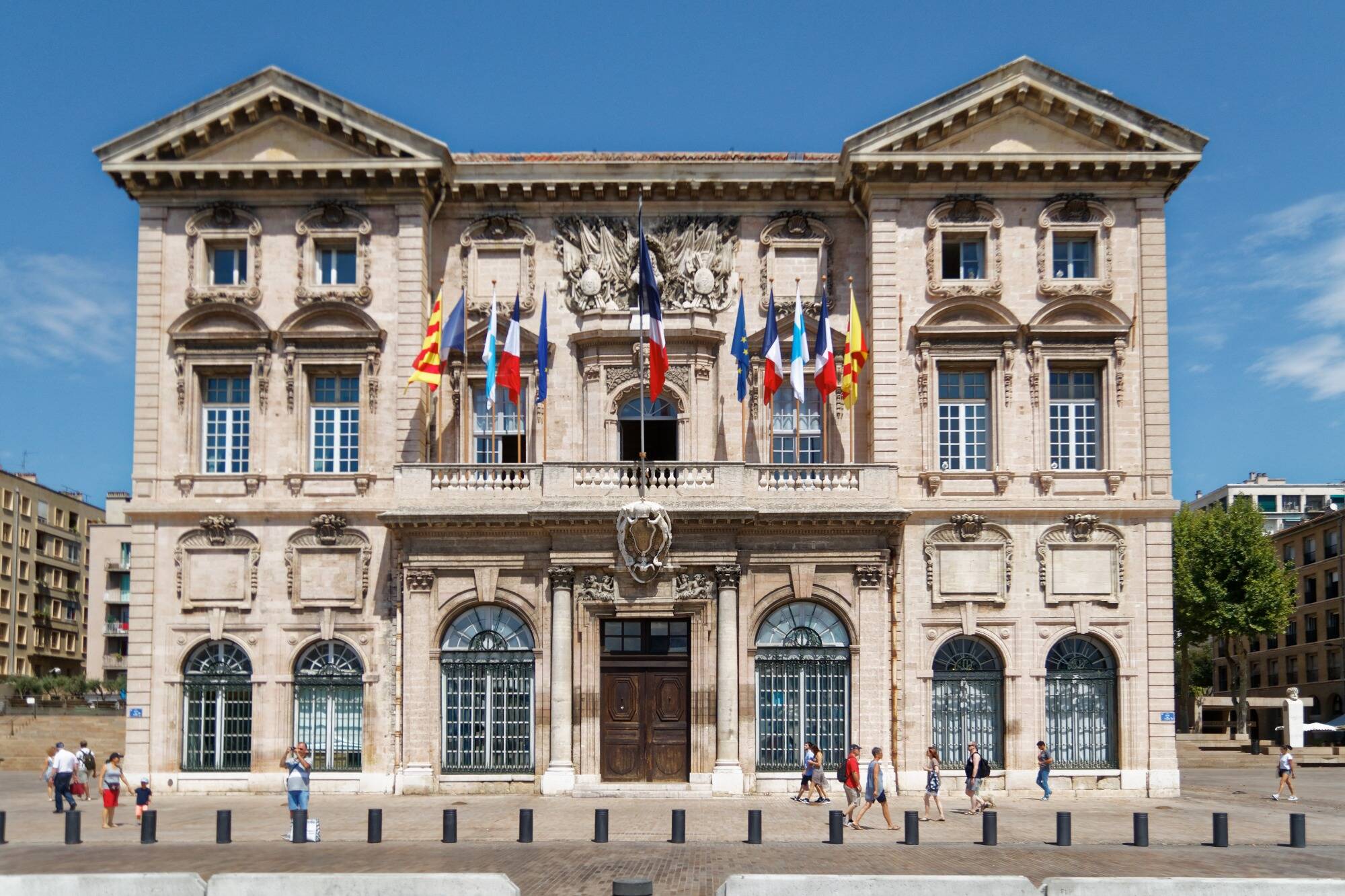 À Marseille, la préfecture prend un arrêté pour interdire le "concert de casseroles" devant la mairie ce lundi à 20 heures