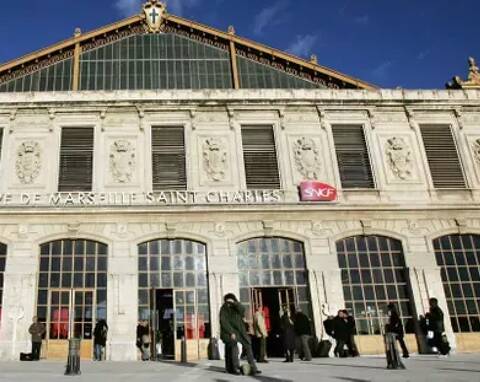 Le Corps D Un Nouveau Ne Decouvert Dans La Poubelle D Un Train A Marseille Nice Matin Le Corps D Un Nouveau Ne Decouvert Dans La Poubelle D Un Train A Marseille Nice Matin