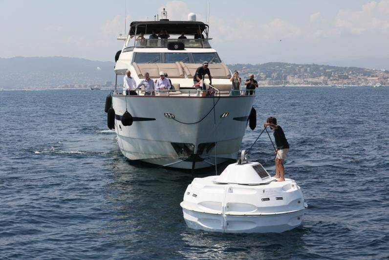 Voilà une solution pour que les yachts ne jettent plus l'ancre et s'amarrent en surface dans les Alpes-Maritimes