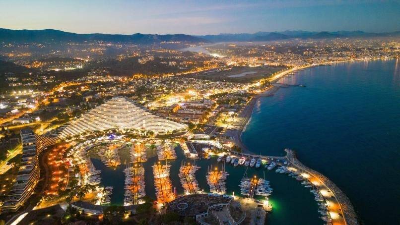 Cette commune de la Côte d'Azur se dit favorable à l'encadrement des locations touristiques de courte durée