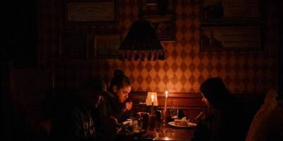 Guerre en Ukraine: à Kiev, cauchemar en cuisine pour les restaurants sans courant