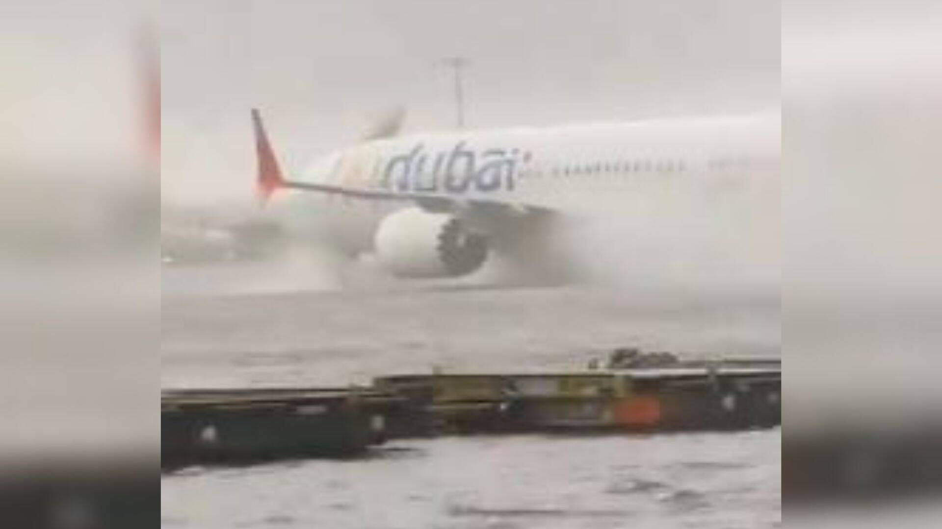 Un an de pluie en moins d'une journée, un aéroport transformé en lac... Les images impressionnantes des inondations à Dubaï