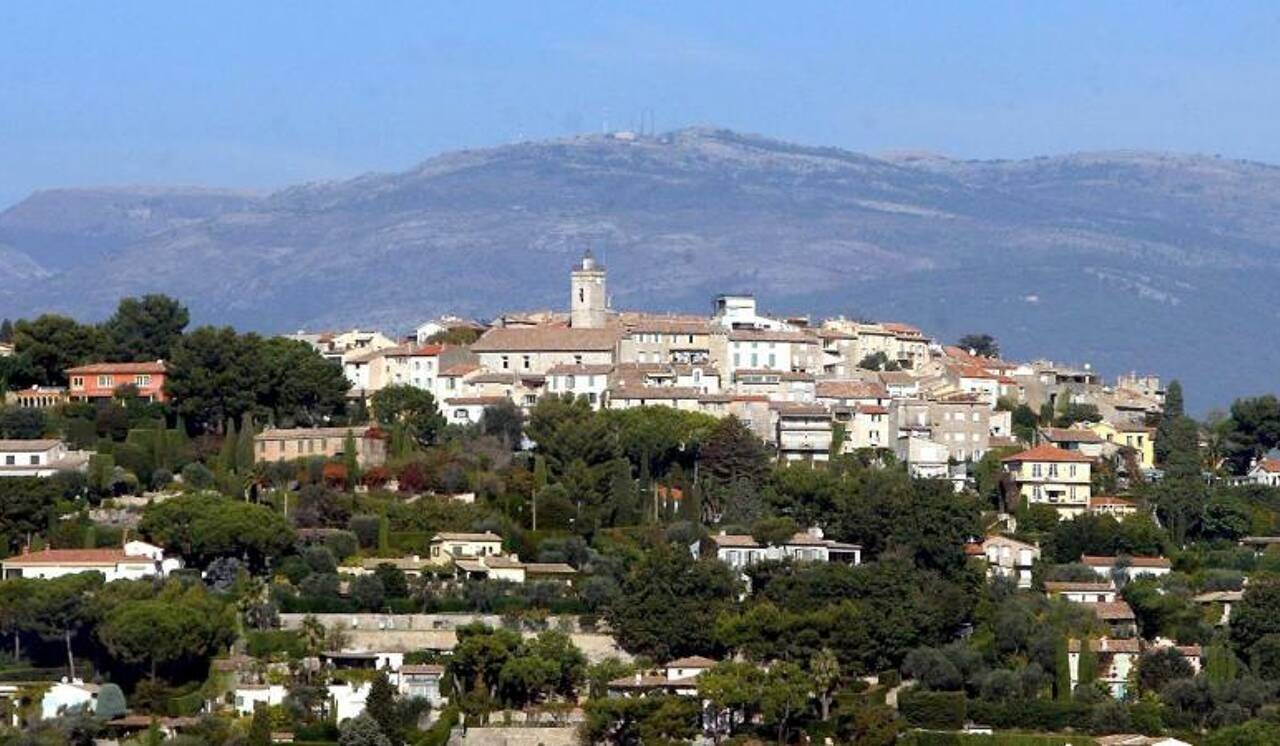 Son père, ses projets pour 2022, la Covid-19... Les confidences de Pierre Aschieri, maire de Mouans-Sartoux