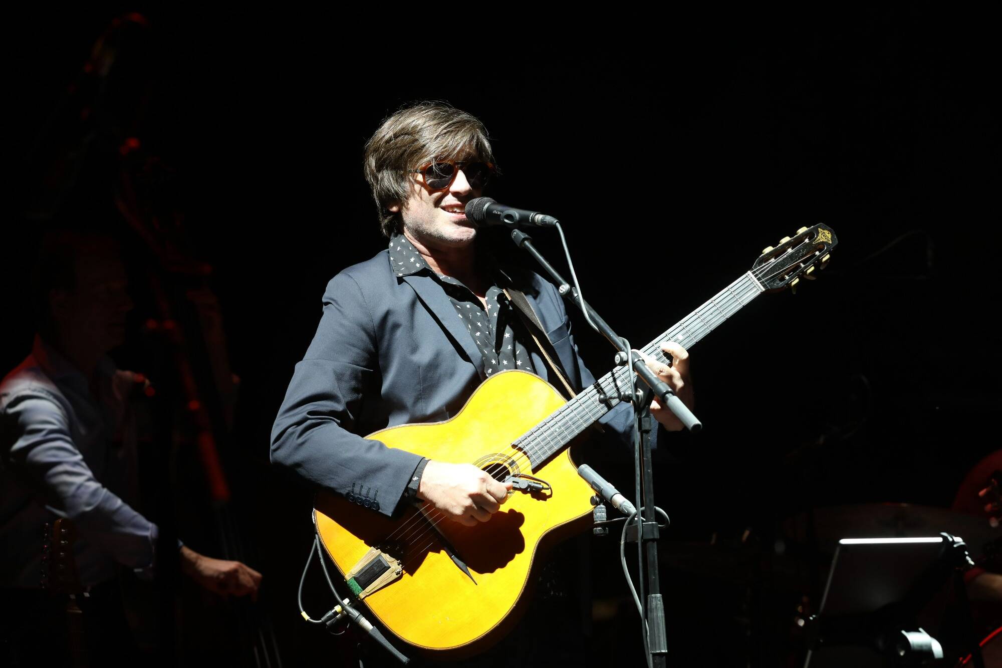 "Ça ne va pas en s'arrangeant avec le temps": Thomas Dutronc donne des nouvelles de François Hardy