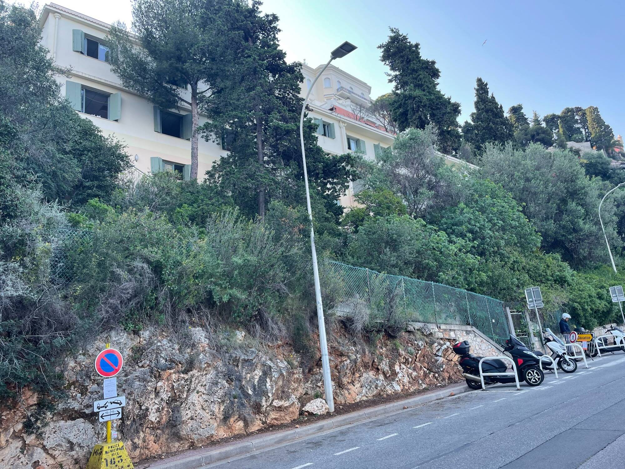 "Je ne sais pas où dormir ce soir...": le désarroi des squatteurs évacués à Nice ce mardi matin