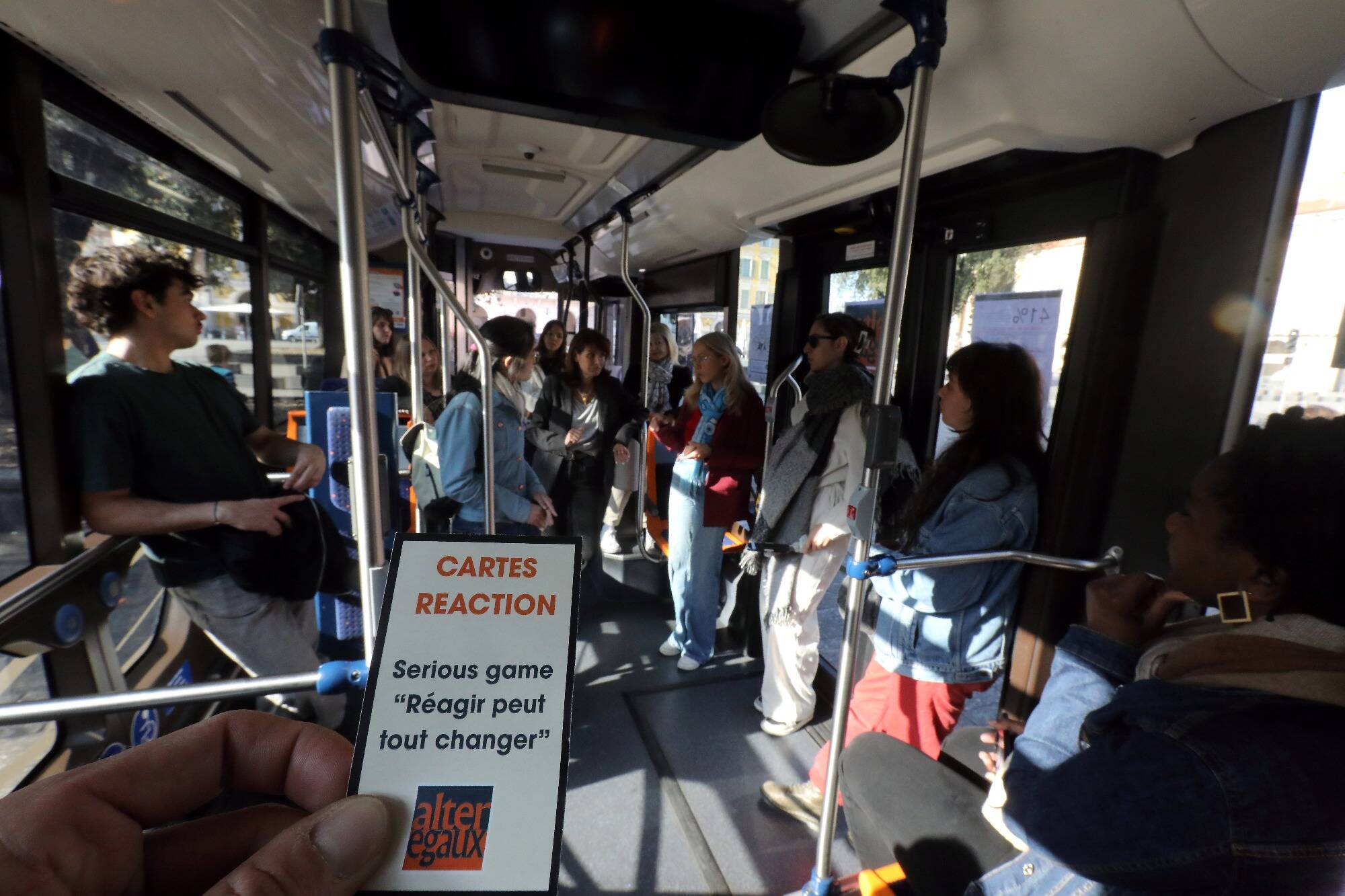 Violences sexistes et sexuelles dans les transports des Alpes-Maritimes: "Ne pas réagir, c'est quelque part se rendre complice"