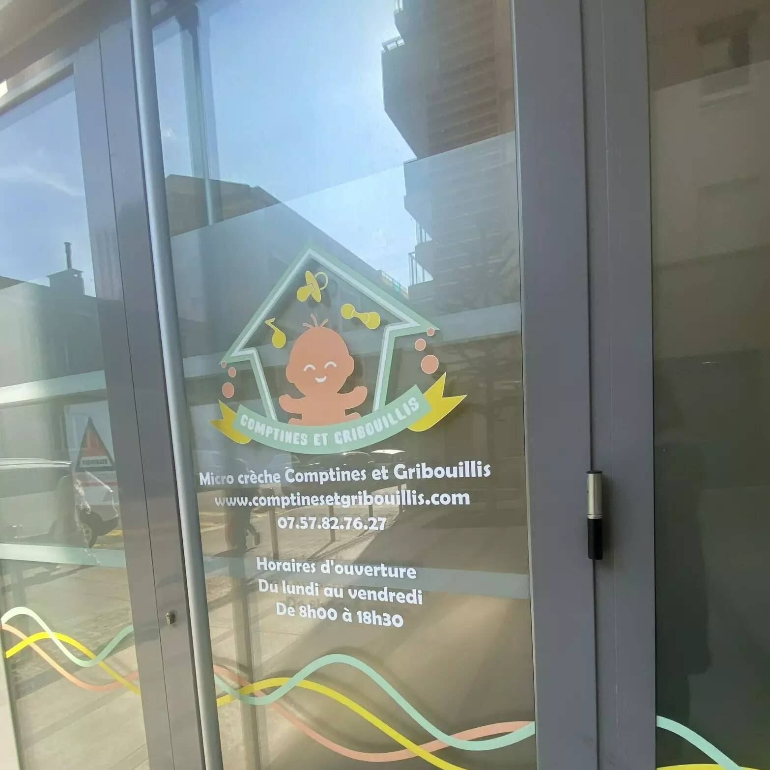 "Comment est-ce possible?": les nounous d'une micro-crèche de Nice oublient un bébé au parc