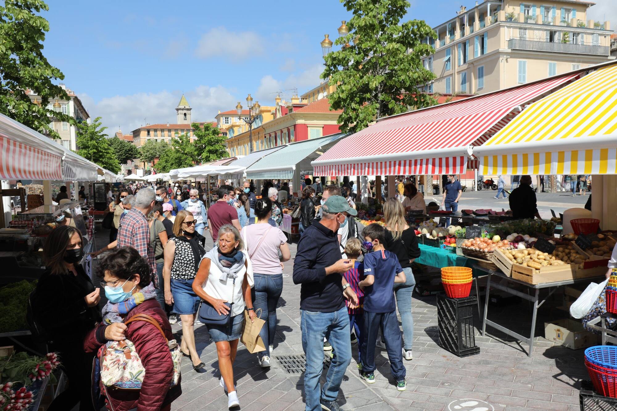 Où faire son marché cet été dans les Alpes-Maritimes?
