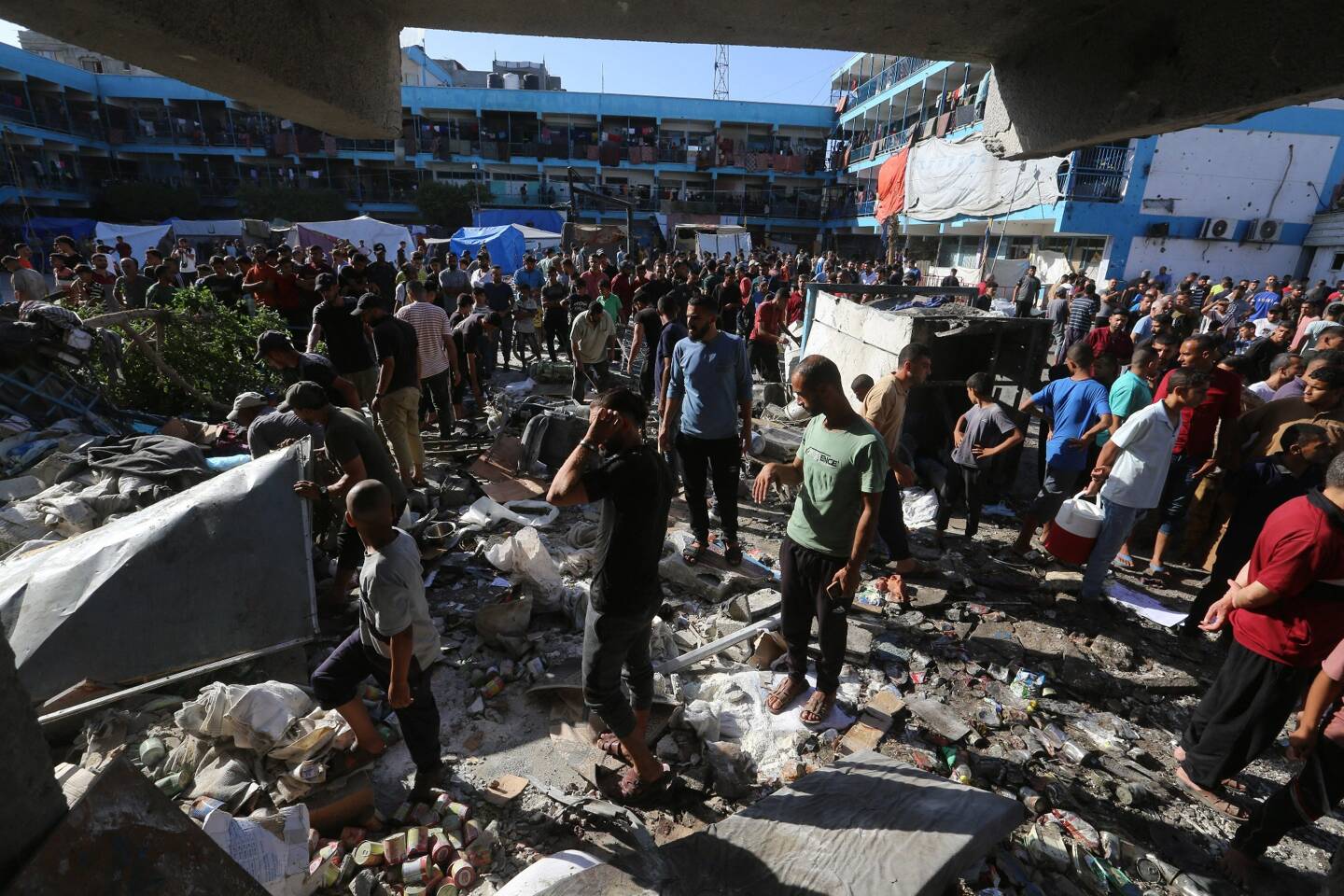 Une frappe aérienne israélienne a frappé le site d'une école, à Nuseirat, dans le centre de la bande de Gaza le 11 septembre.