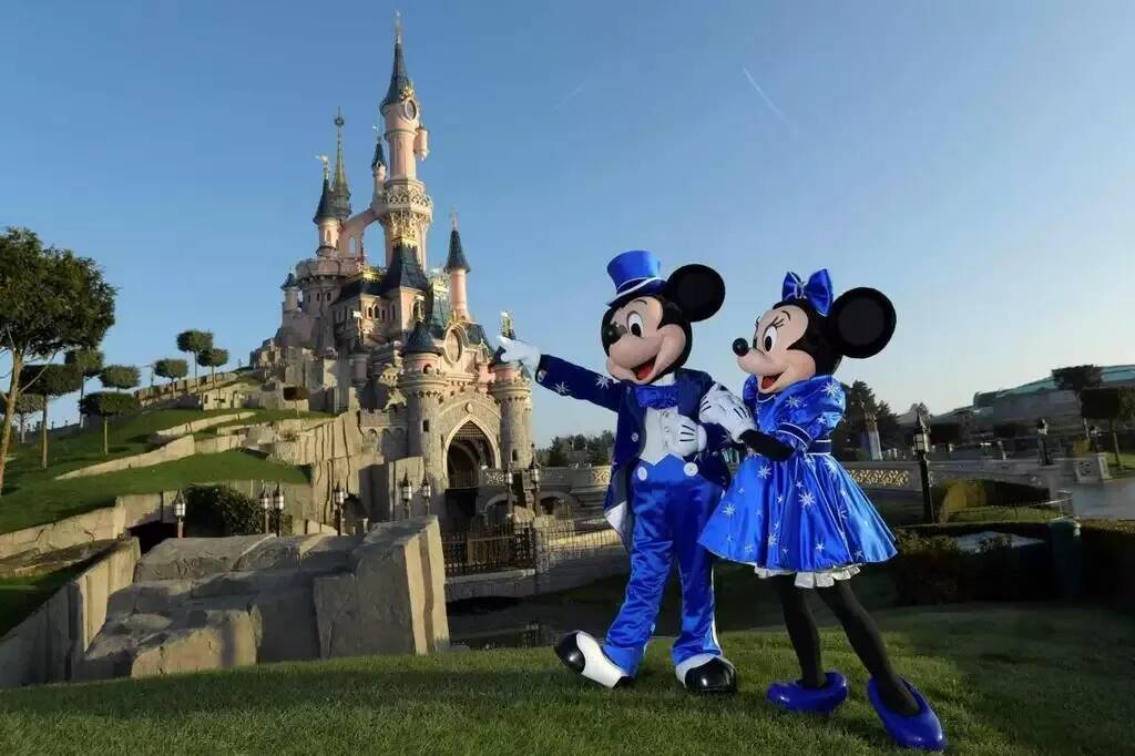 Son petit-déjeuner lui coûte 900 euros à Disneyland en Californie: un père partage l'addition qui affole les réseaux sociaux