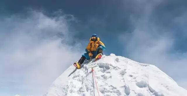 Un Népalais de 18 ans devient le plus jeune conquérant des 14 sommets de plus de 8.000 m de la planète