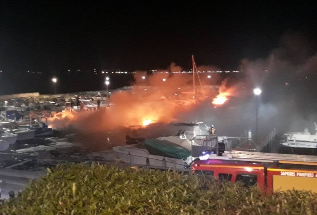 Bilan, dégâts, pollution... On en sait plus sur le violent incendie qui a ravagé le port de Saint-Aygulf à Fréjus