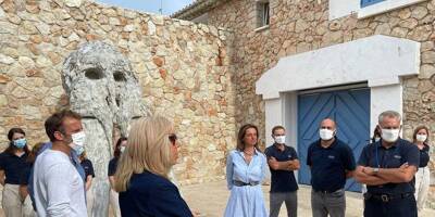 L'escapade culturelle d'Emmanuel et Brigitte Macron à Porquerolles