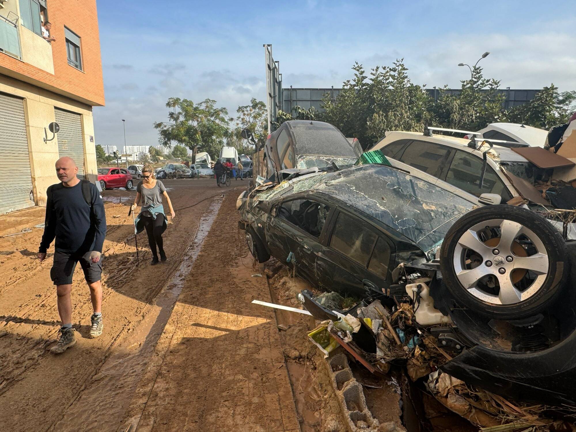 Inondations meurtrières en Espagne: 158 morts, "des dizaines de disparus", 1.200 militaires sur place... suivez notre direct