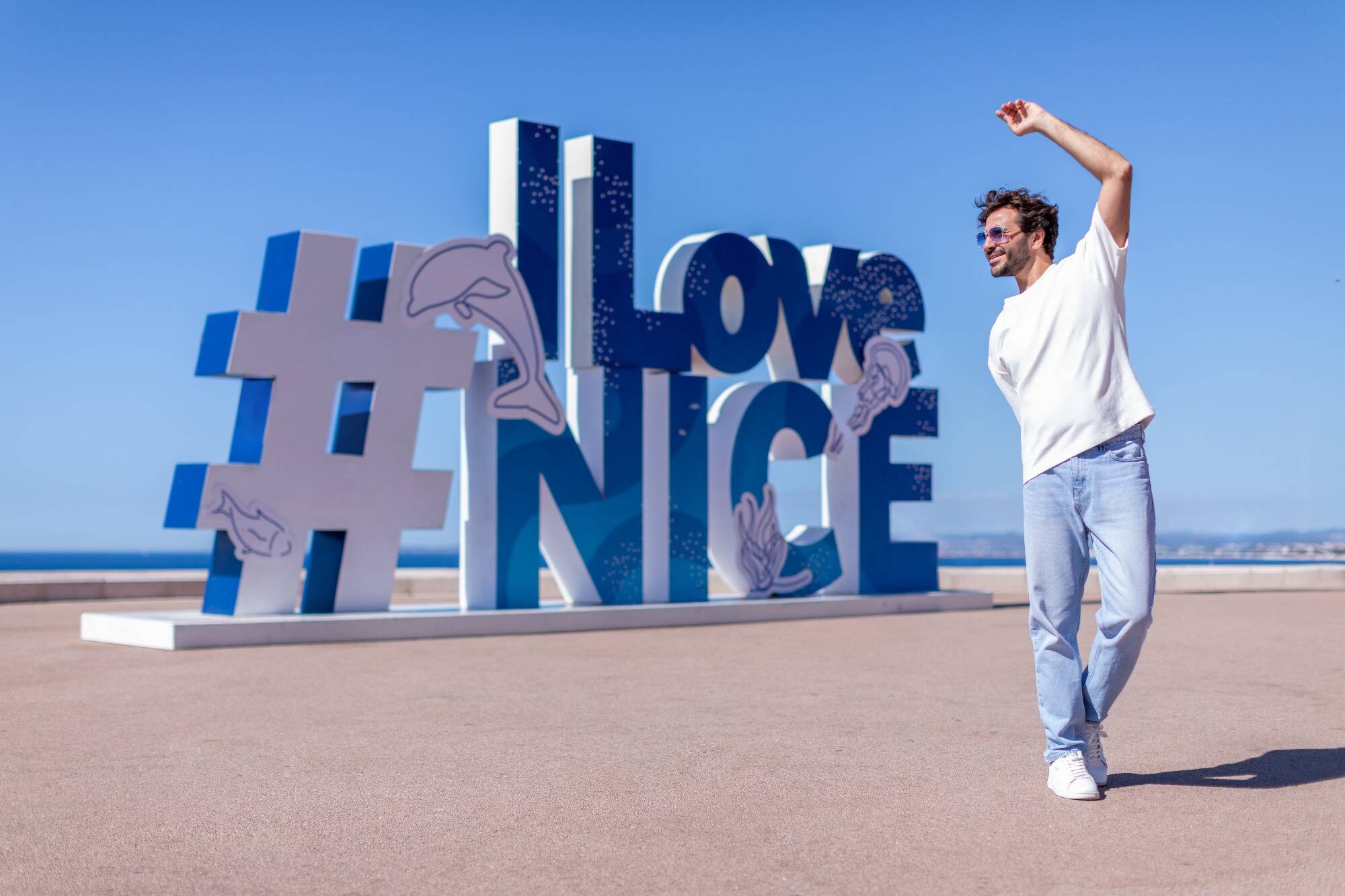 "Je me sens chez moi ici": ce chanteur libanais installé sur la Côte d'Azur vient de sortir "I LOVE NICE", déclaration d'amour à la ville