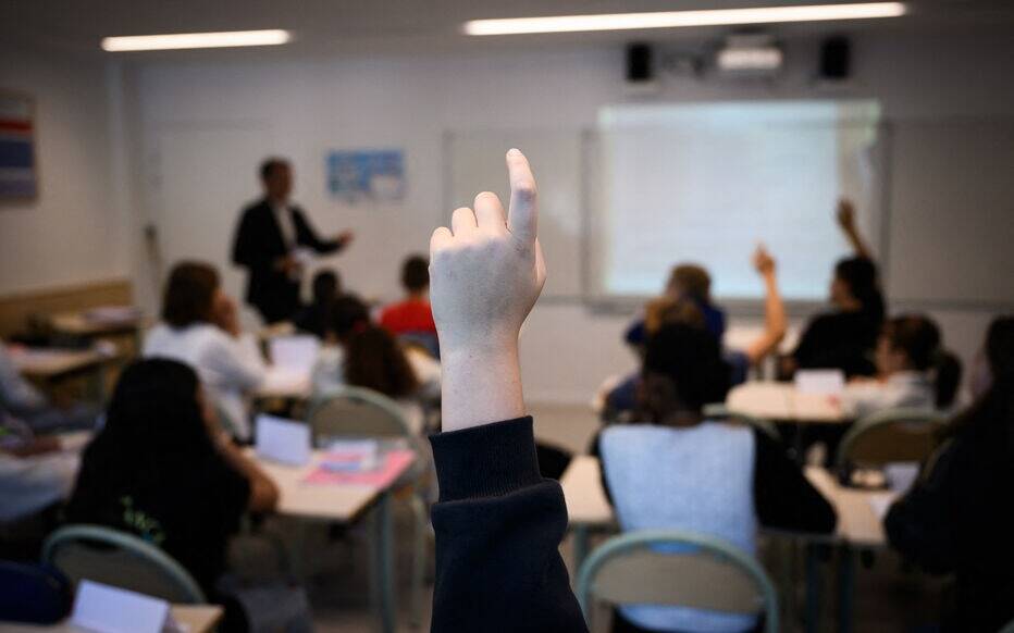 Que contient la future réforme sur l'éducation sexuelle à l'école et pourquoi fait-elle déjà polémique?