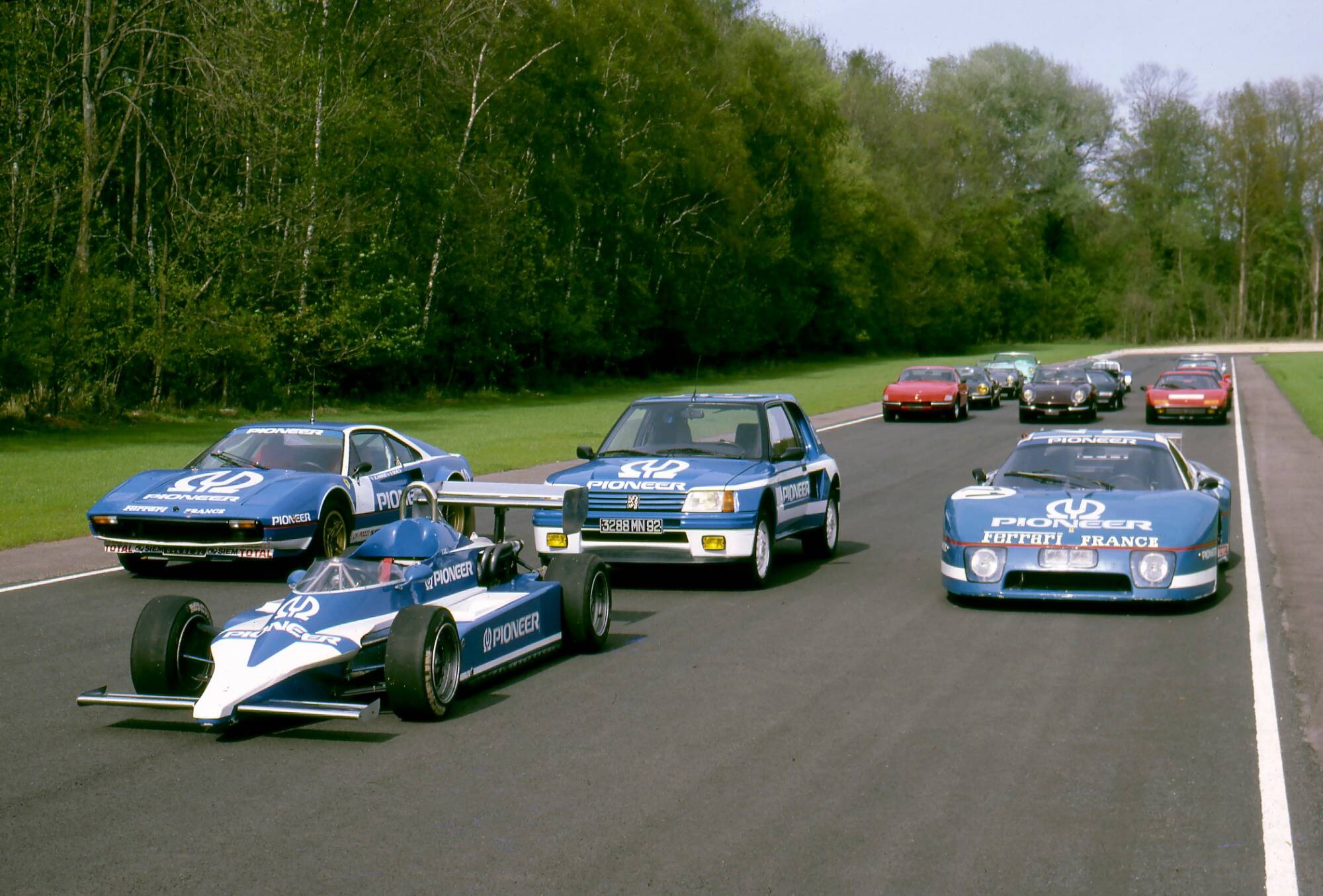 PHOTOS. Une Aston Martin DB5 identique à celle de James Bond aux enchères cet été à Monaco