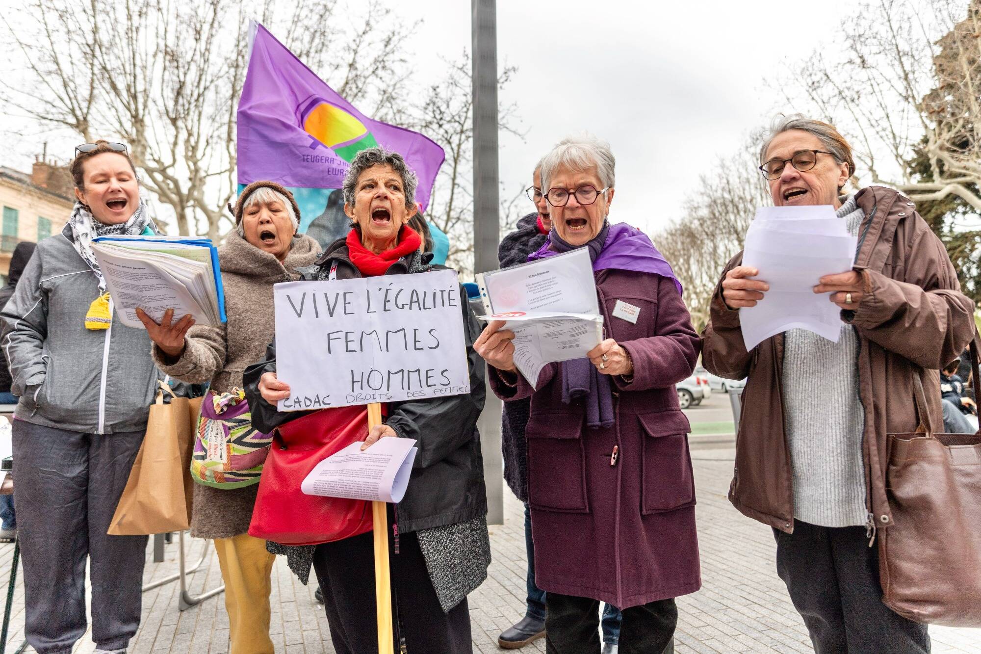 Égalité des droits entre hommes et femmes: "C'est un combat de tous les jours", rappellent ces manifestants à Draguignan