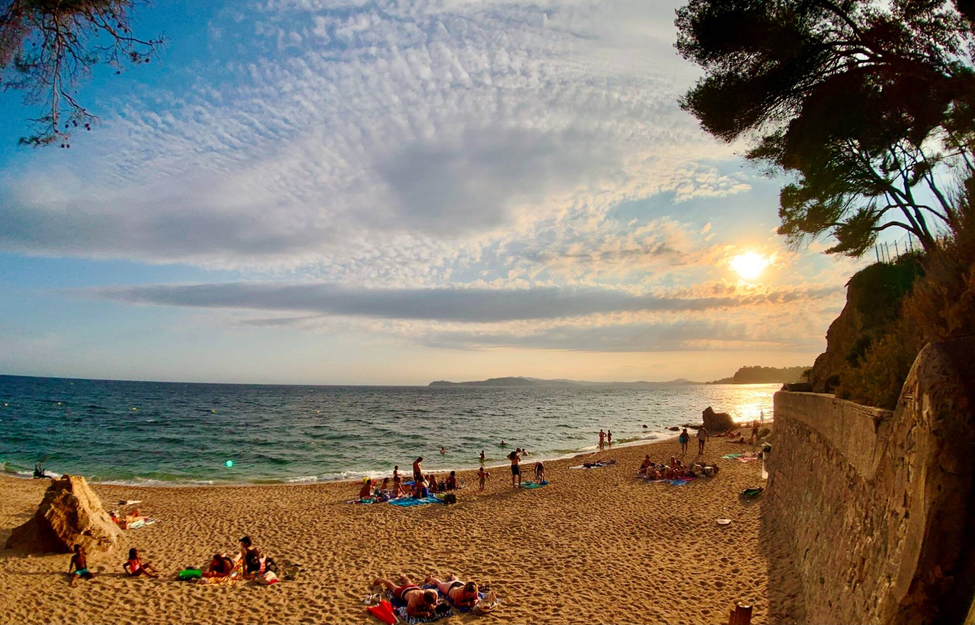 Une célèbre plage du Pradet fermée pour cause de pollution