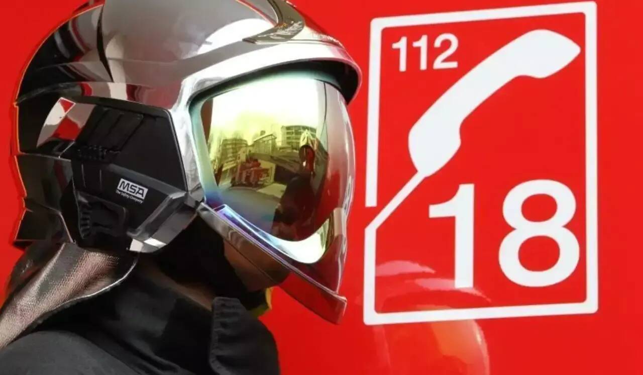 Un incendie se déclare à bord d'un bateau dans le port de Beaulieu, les pompiers sur place