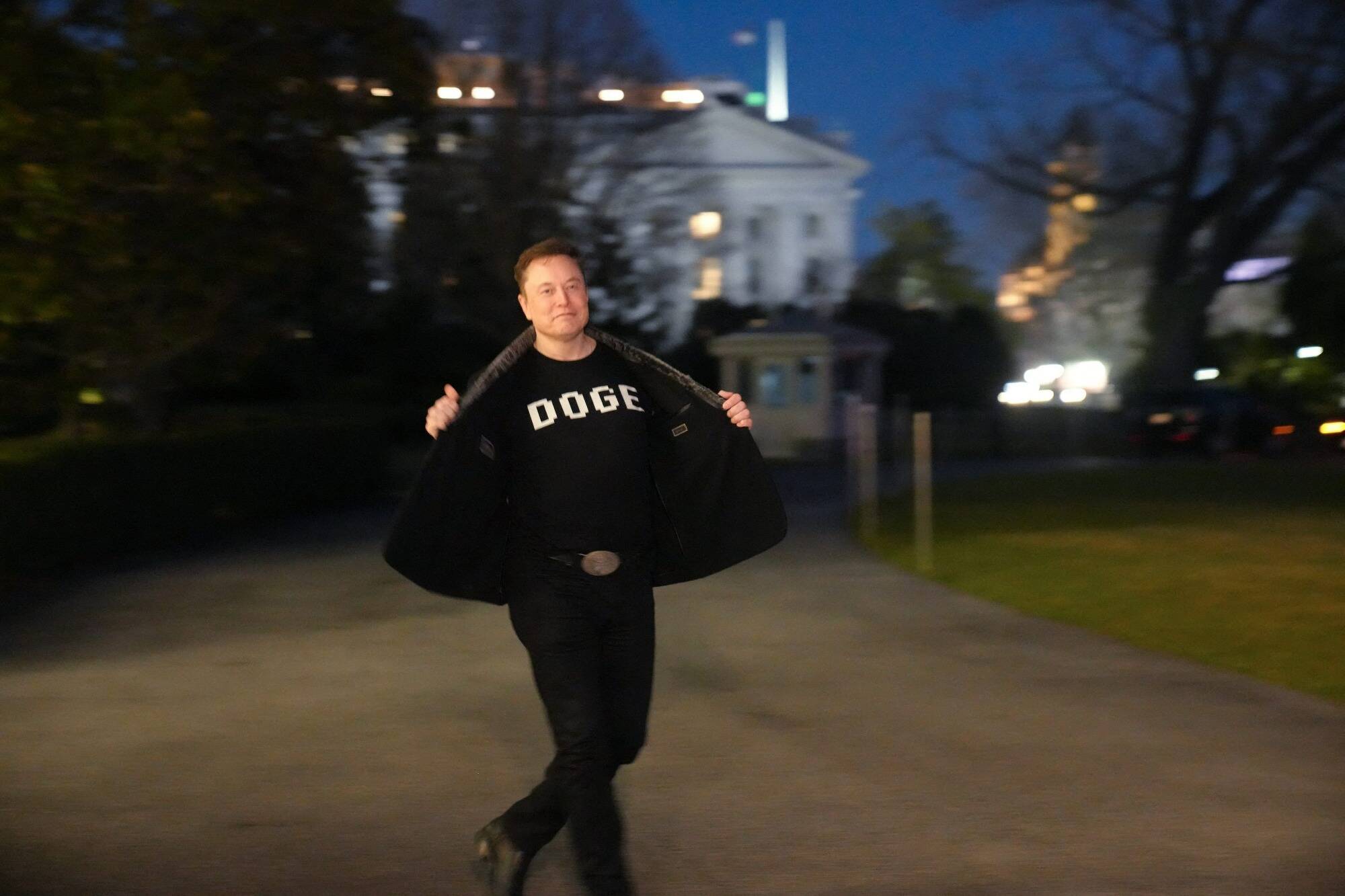 Elon Musk assure que X (ex-Twitter) subit une "cyberattaque massive"